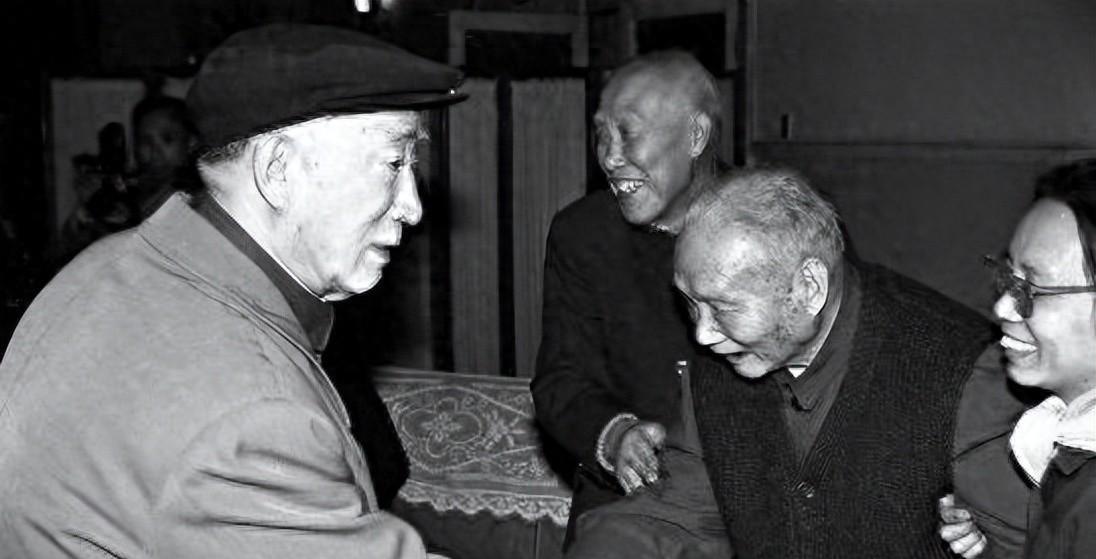 毛主席逝世10年后，薄一波参观毛泽东家乡时作出预言，现今已应验
1986年仲夏，