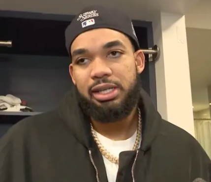 NBA常规赛，赛后尼克斯球员卡尔-安东尼-唐斯接受了记者采访，在被问及生涯经历带