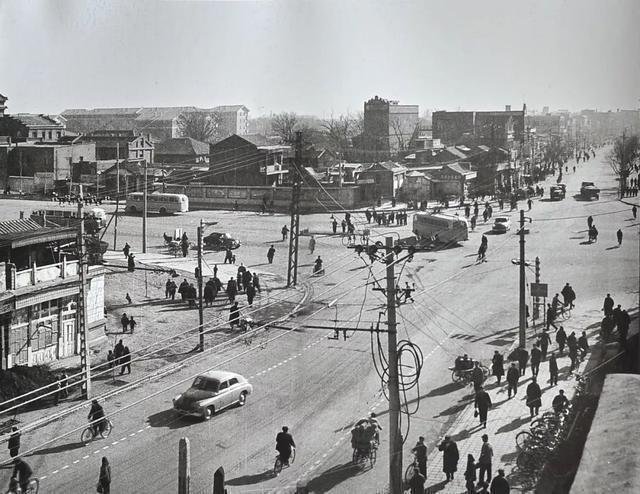 走，上班去！（1961年北京)