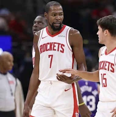杜兰特23分，火箭大胜奇才。NBA常规赛，火箭主场迎战奇才，这场比赛，杜兰特砍下