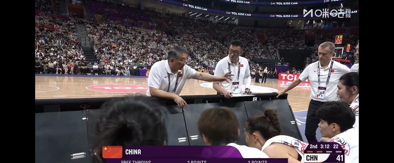 未卫冕，但宫鲁鸣不会下课！
这是中国女篮现任主教练自上任以来，一直强调的点，既然