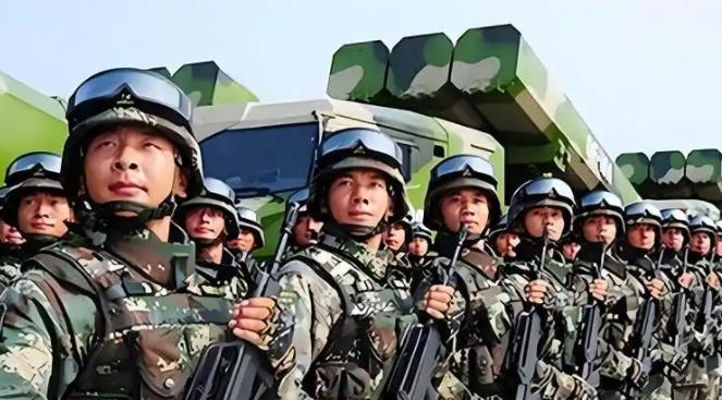 为什么中国要不顾一切玩了命的发展军事？因为怕，中国人怕极了！怕自己还像80年前那