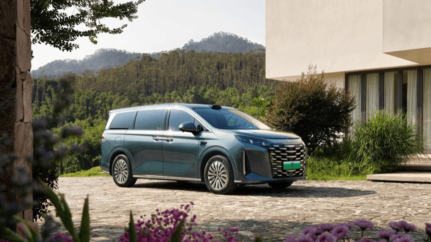 比亚迪夏：当千年国宝遇见当代“家庭头等舱”