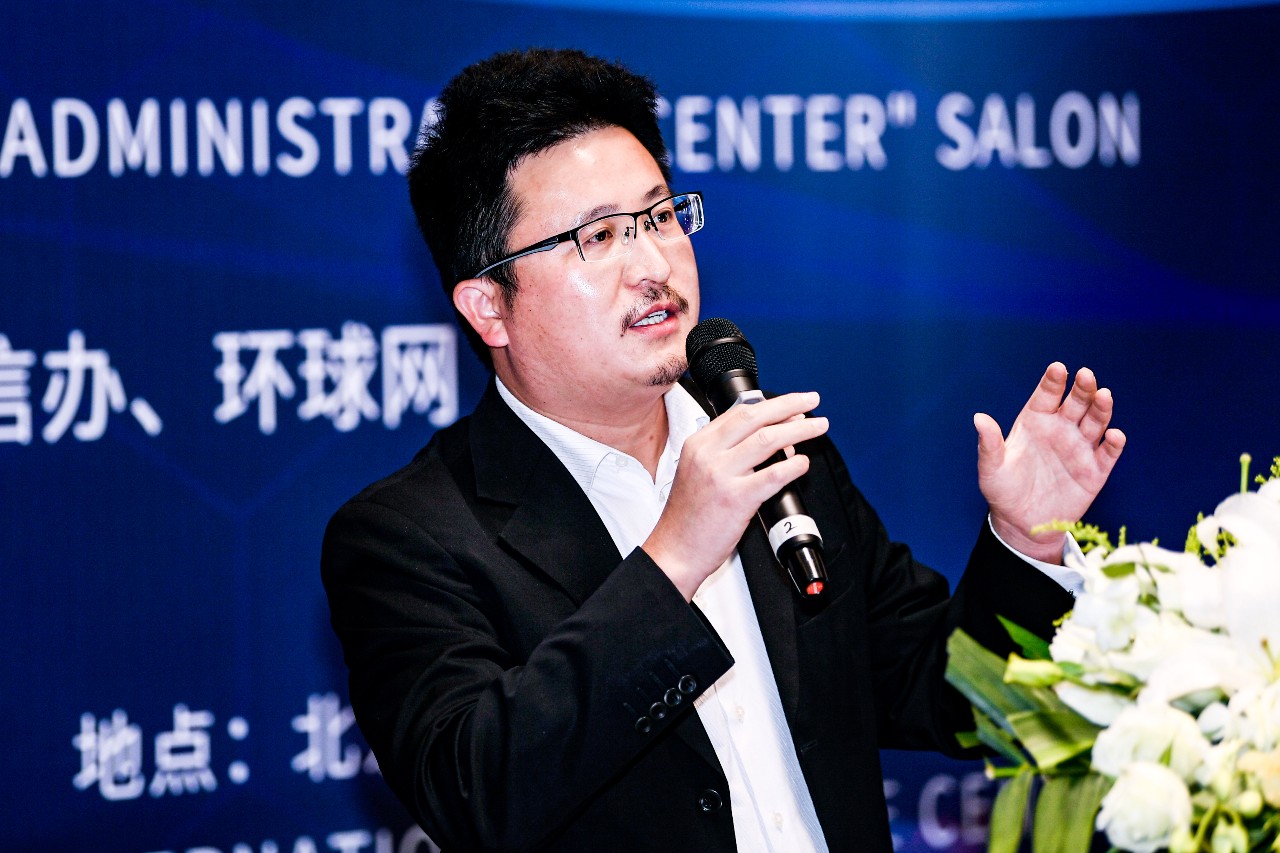 #企业家网红化# 企业家网红化危机重重！在我看来，若一家企业的品牌价值和市场影响