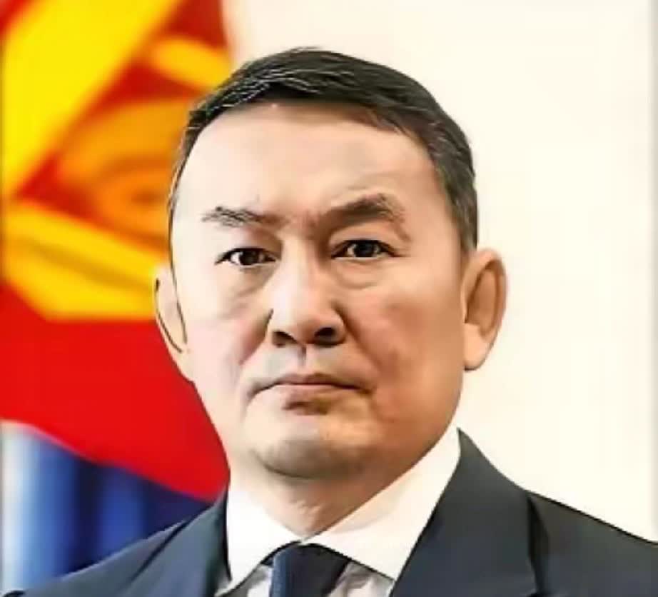 就在刚刚
蒙古国宣布了

8月31日下午，央视新闻一句话：蒙古国总统呼日勒