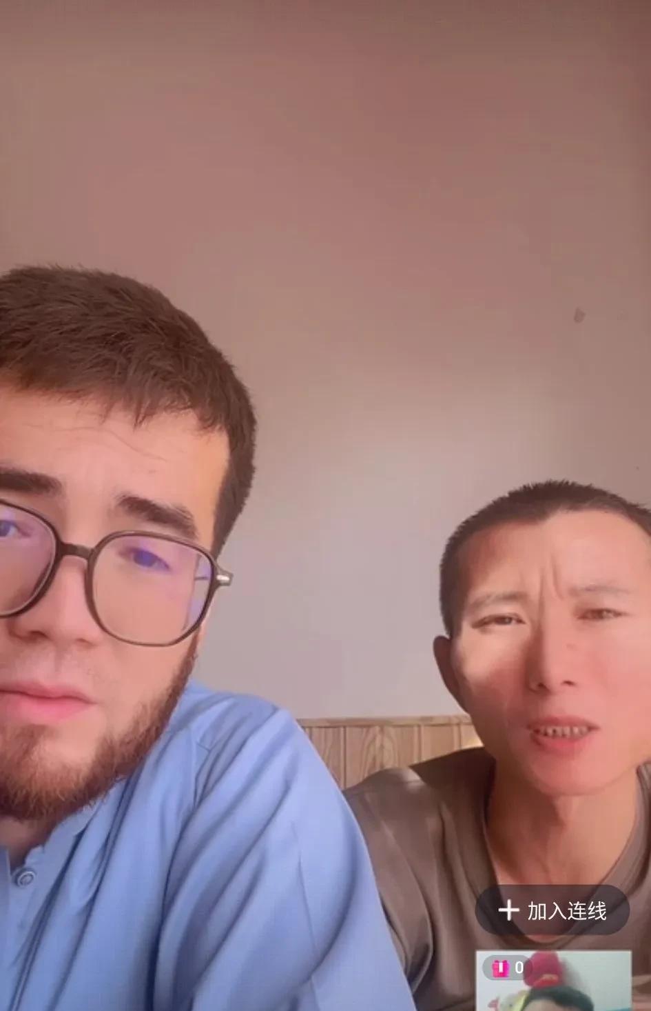 昨天下午，刷到了那个在巴基斯坦的小五，跟他那个好朋友“马老师”一起直播的视频。
