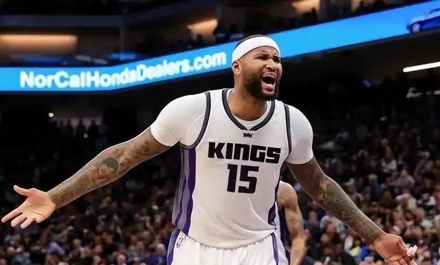 考辛斯口出狂言啊
前NBA球员考辛斯近日在一档节目中表示自己配得上在国王退役球衣