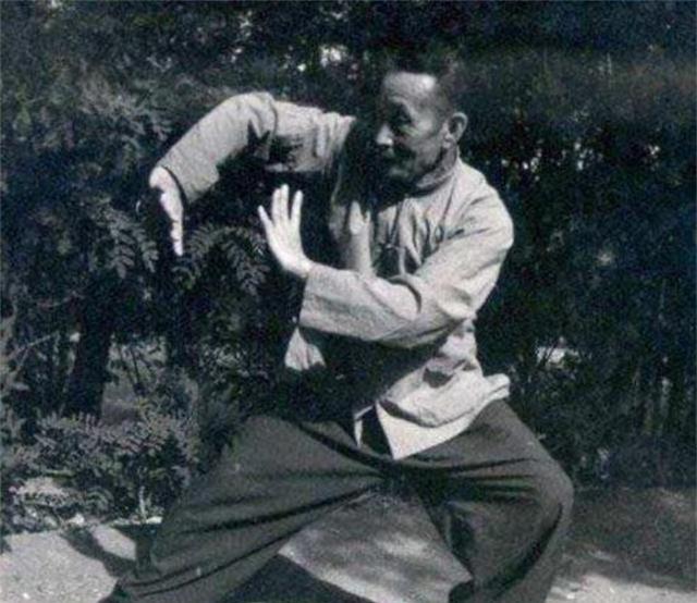 张作霖隆重宴请形意拳高手傅剑秋，激怒了自己的侍卫长——曾经的大内高手宫宝田，宫宝
