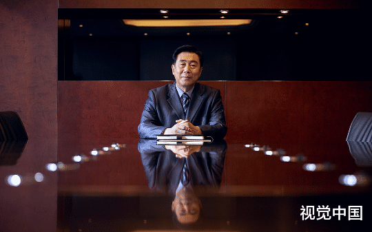 官场如海深，看空降的县委书记，如何巧妙惩处黑恶污浊，“当官不为民做主，不如回家卖红薯～”