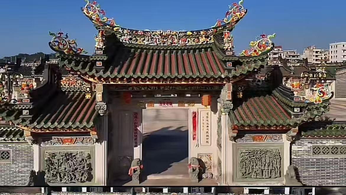 潮汕豪宅“英之园”不该拆掉，有更多选择，陈氏三兄弟身份被扒！