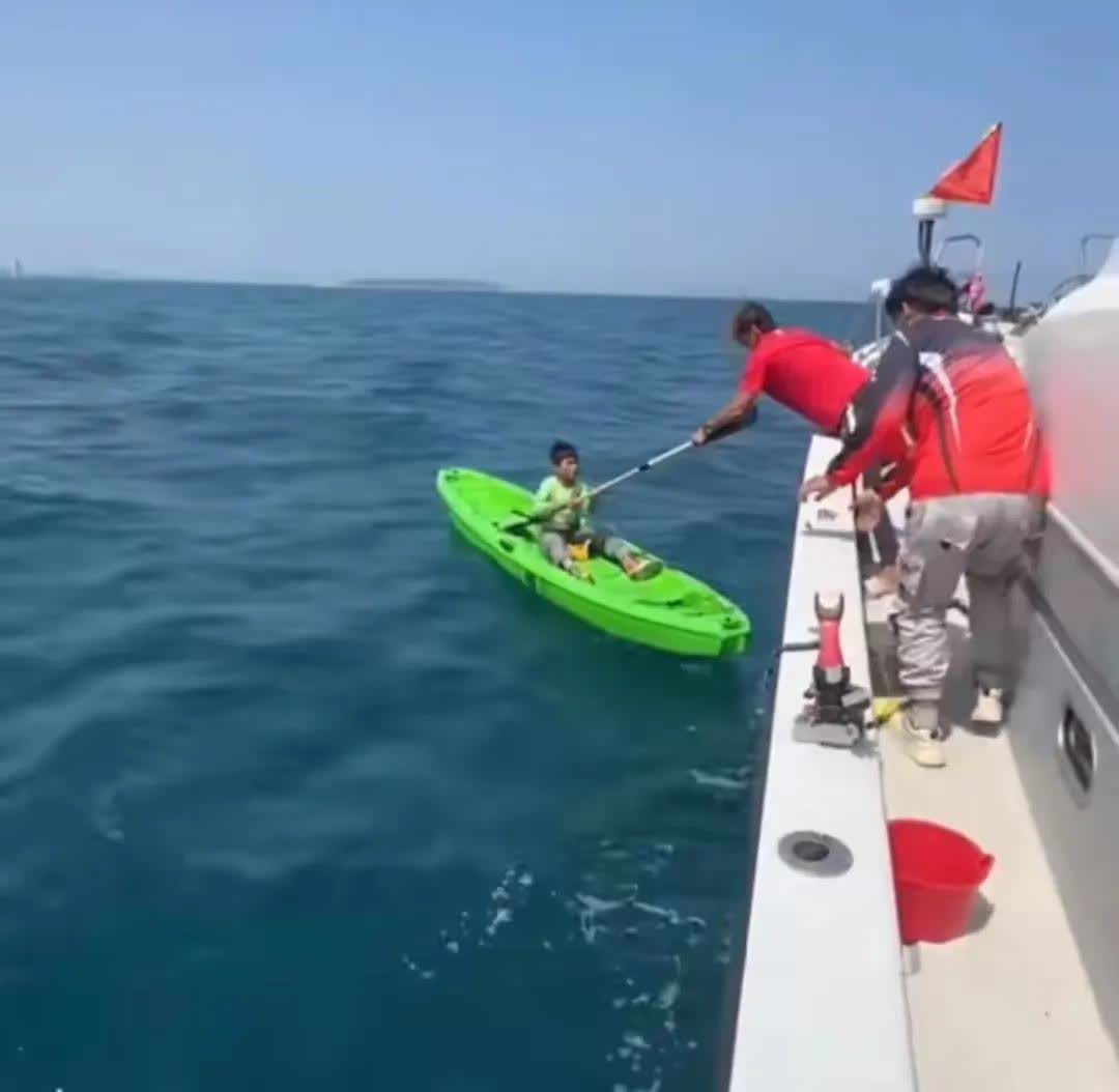 独自海漂一天一夜，10岁男孩平安回家！
真不敢相信，海南凌水十岁男孩3月21日