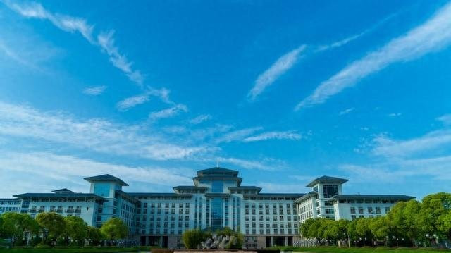 这所985院校，发布25考研复试线！