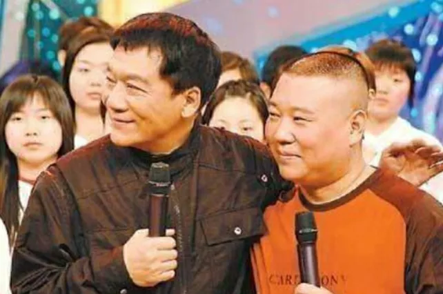 2011年，去世4年的侯耀文才得以下葬，没想到，葬礼当天，郭德纲没有参加葬礼而去