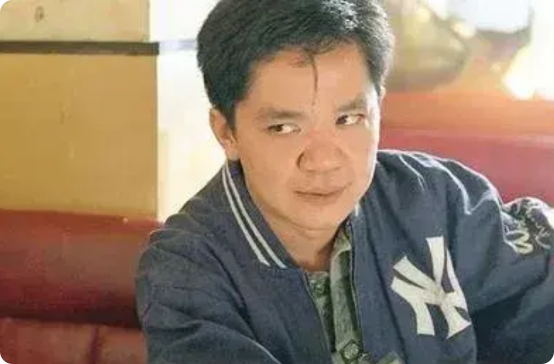 当年香港演员黄光亮在一档访谈节目中曾说，我跟刘德华、吴孟达、吴倩莲等人拍摄一部电