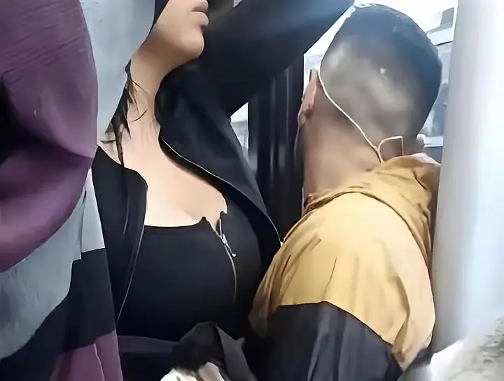 这就是有车，也要挤地铁的原因吗