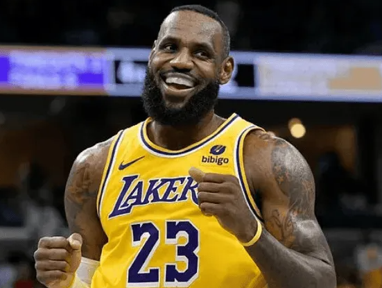 NBA常规赛湖人主场对阵灰熊的比赛已经结束。全场战罢，湖人以120-114战胜灰