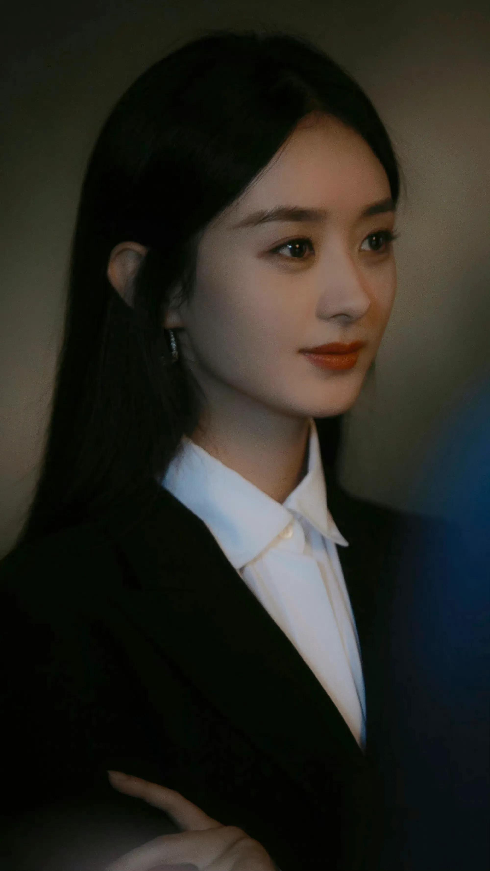 赵丽颖沈雨剧照壁纸：沈医生也是女神

