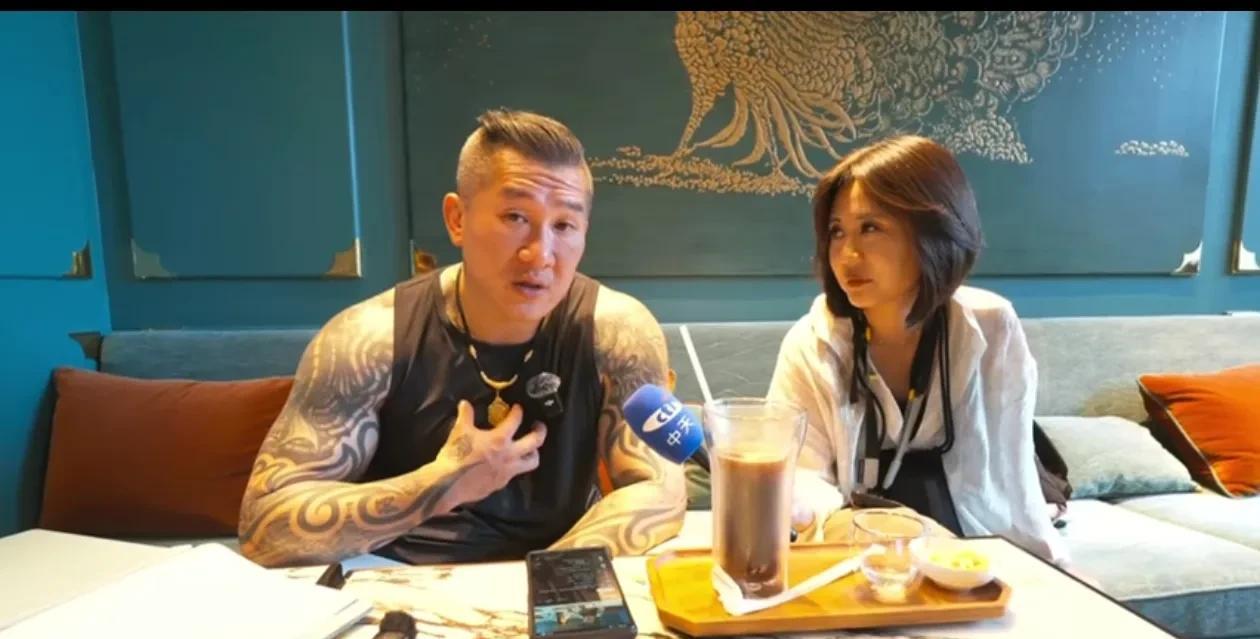 昨夜睡前，仔细听完了馆长结束此次大陆行直播的感性告白。原来，过去总是粗鄙无礼、满