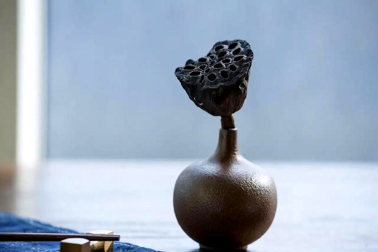 你以为你真懂人情世故？

人与人之间，事儿可复杂了。最近网上那篇“容易幸福活