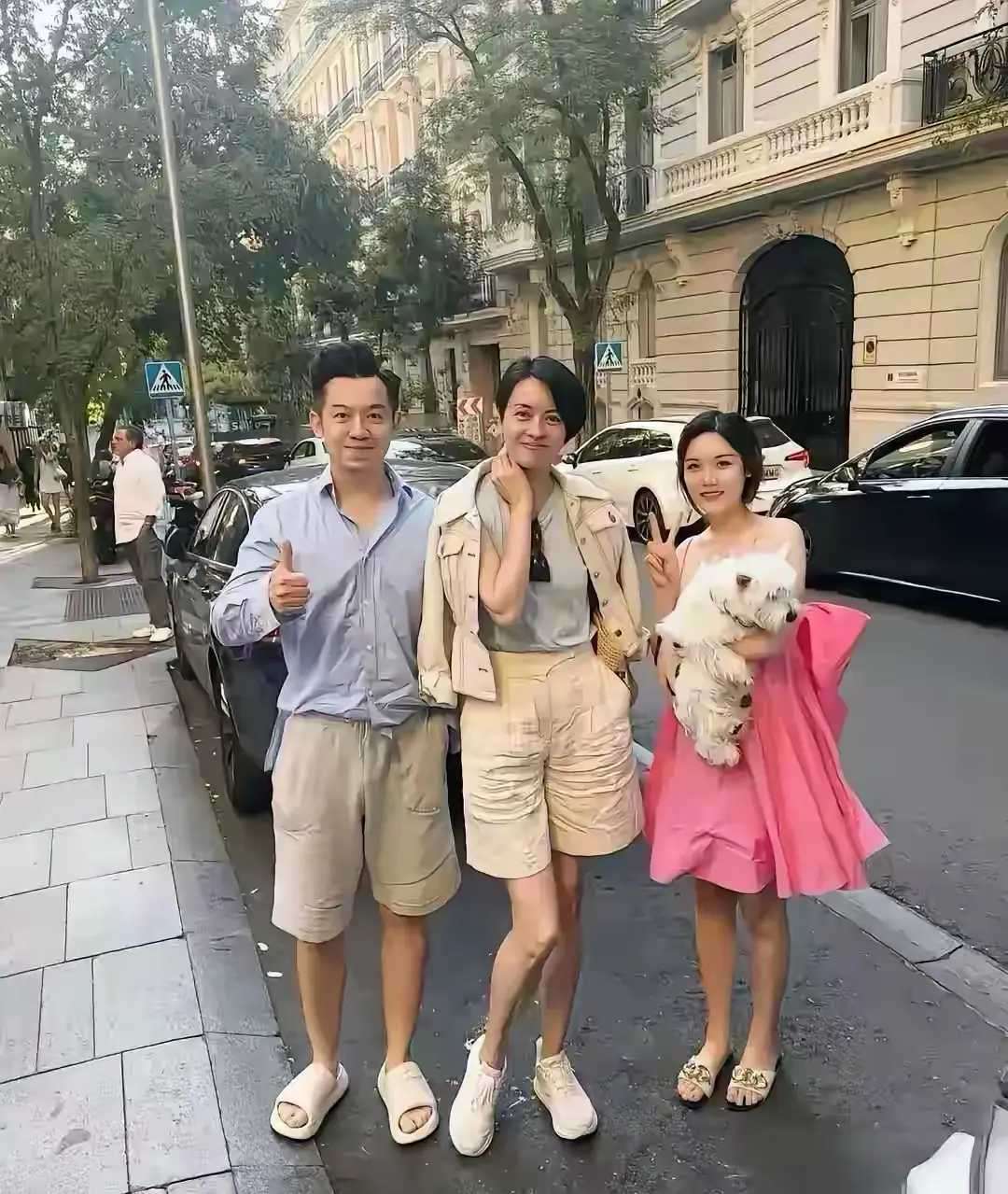 在街上意外遇到了香港的明星，为啥没保镖？