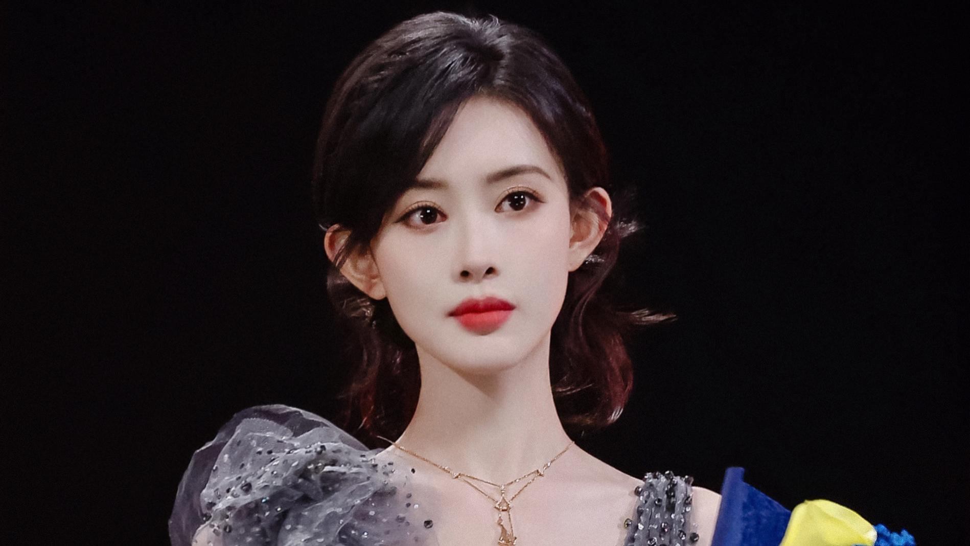 从“全网黑”到“大红大紫”，她为何能逆袭破圈？