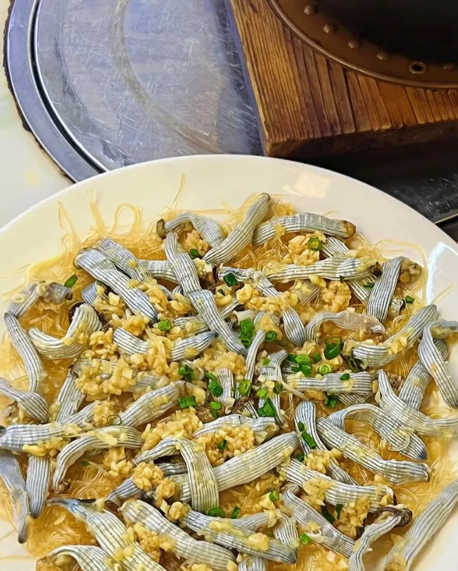 这是什么广东特色美食
来个广东的朋友，说一下这是啥美食？