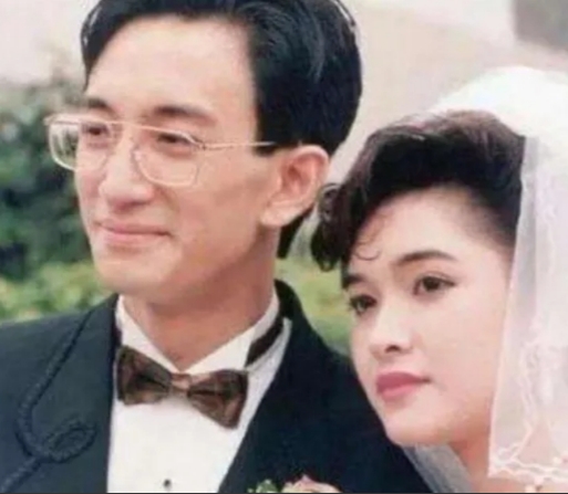 2007年，43岁的吴启华花650万，娶了22岁的石洋子。没想到婚后，石洋子就将