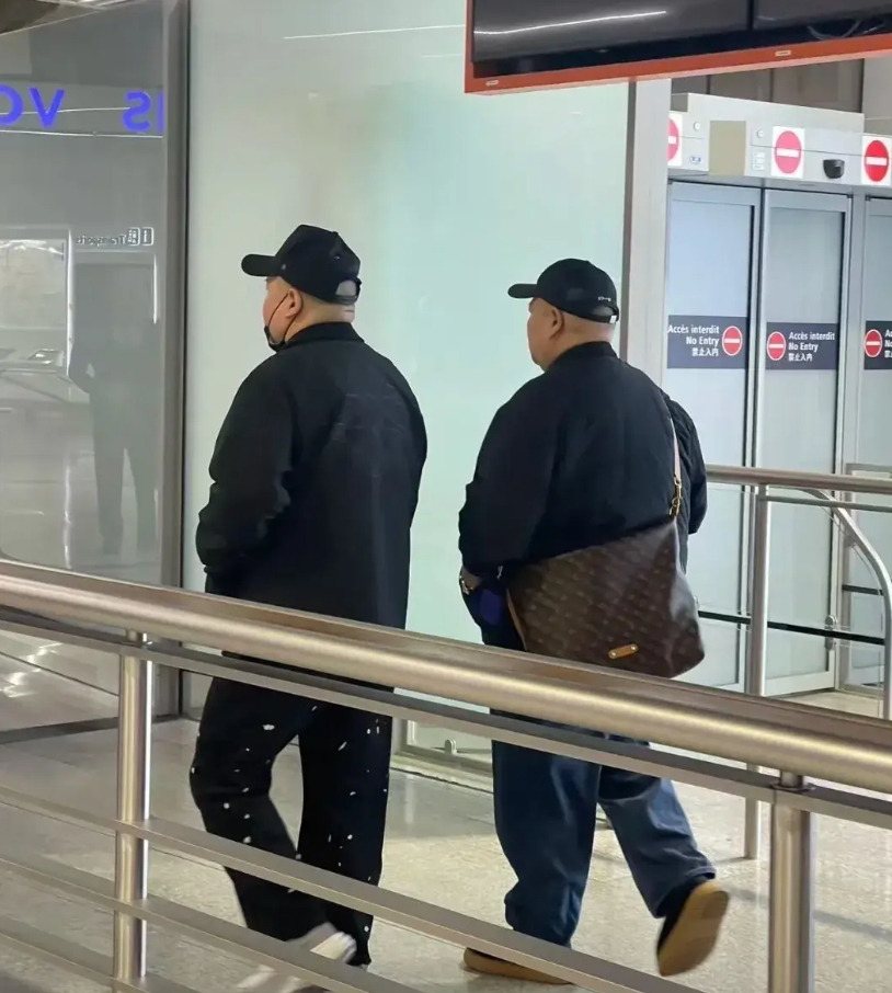 岳云鹏是真忙啊！西安的演唱会刚开完，就现身法国巴黎，开自己和孙越的德云社巴黎专场