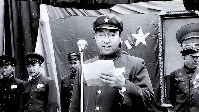 陈赓餐厅就餐，见王树声把碗藏到桌子下，陈：再上一碗红烧肉