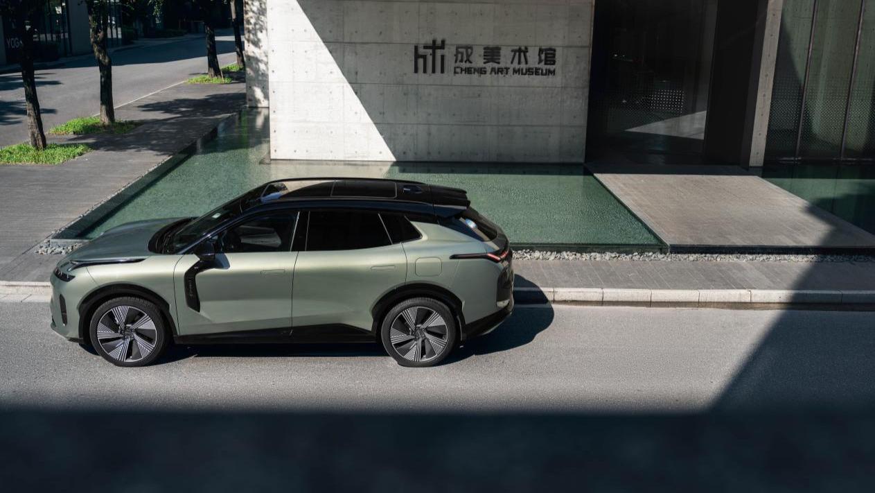 一碰即连，一语即达！领克08 EM-P的苹果生态魔法