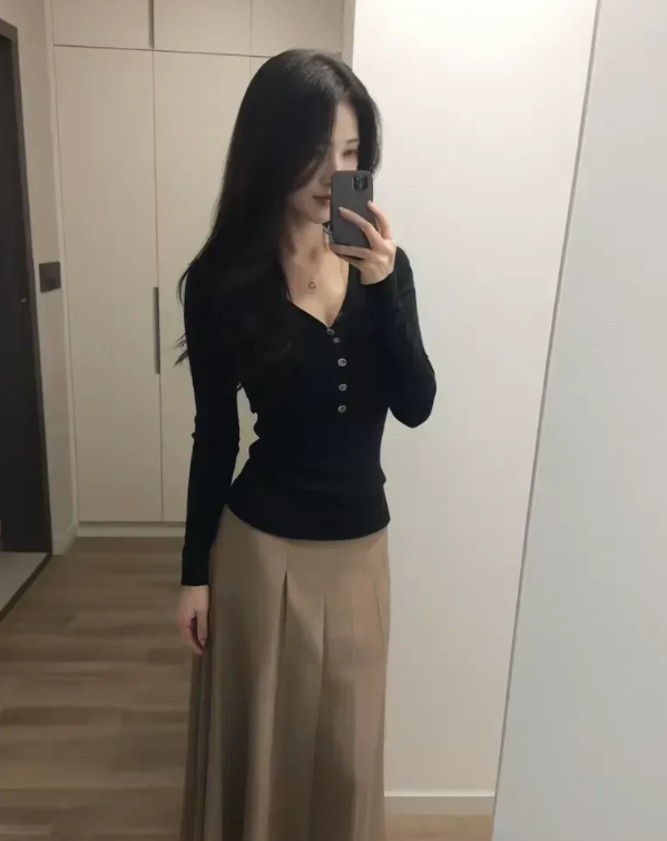 事实证明，第一套比第二套好看点。
