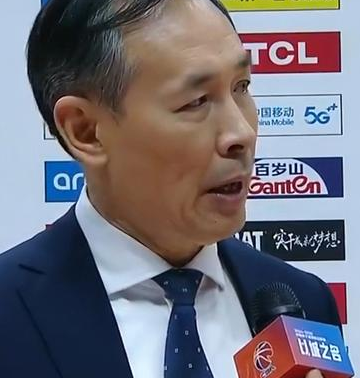 北京男篮主教练许利民谈曾凡博，他表示：之前的小曾一直受伤病影响，过多的伤病对他自