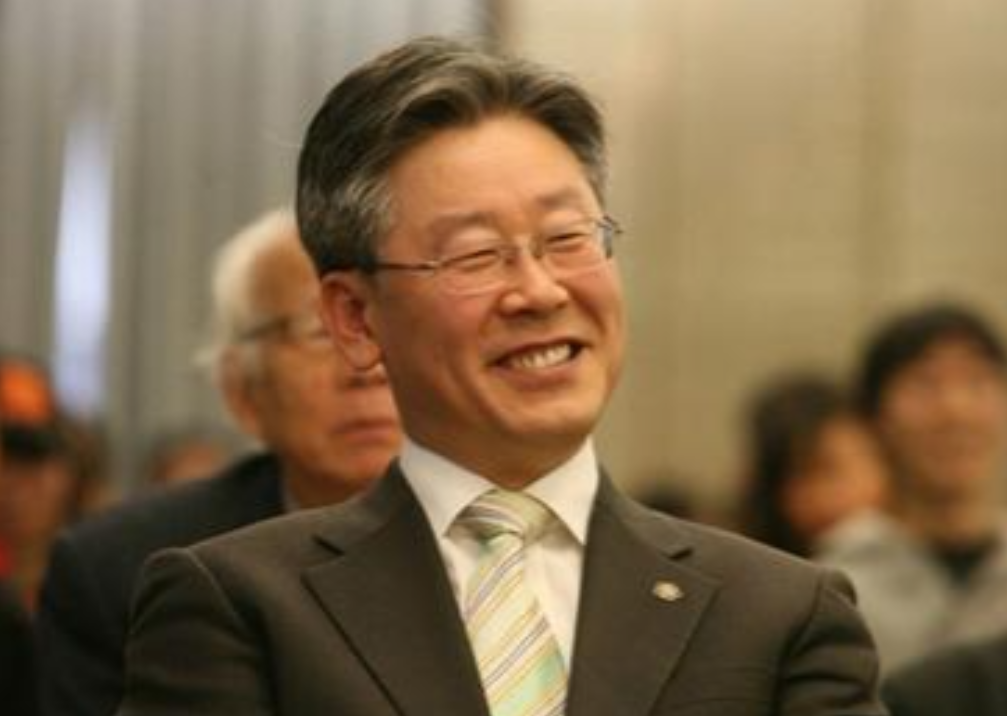韩国教授警告：近年来，韩国从政客到民众，对华恨意已然公开化、激烈化。前一段时间，