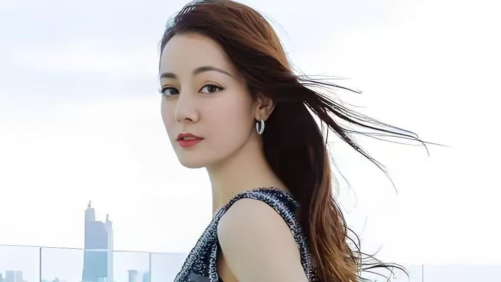 电视剧《枭起青壤》开播，迪丽热巴 陈星旭主演，能成爆款奇幻剧吗