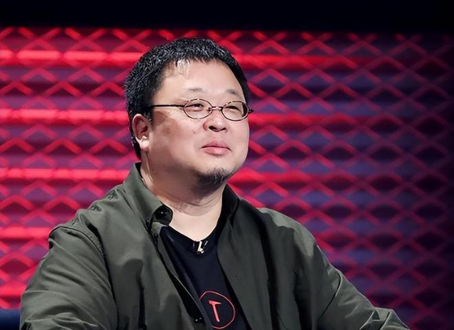 罗永浩基本可以单方面宣布完胜了。
看似不少媒体跟大佬支持贾国龙，但罗永浩赢得了网