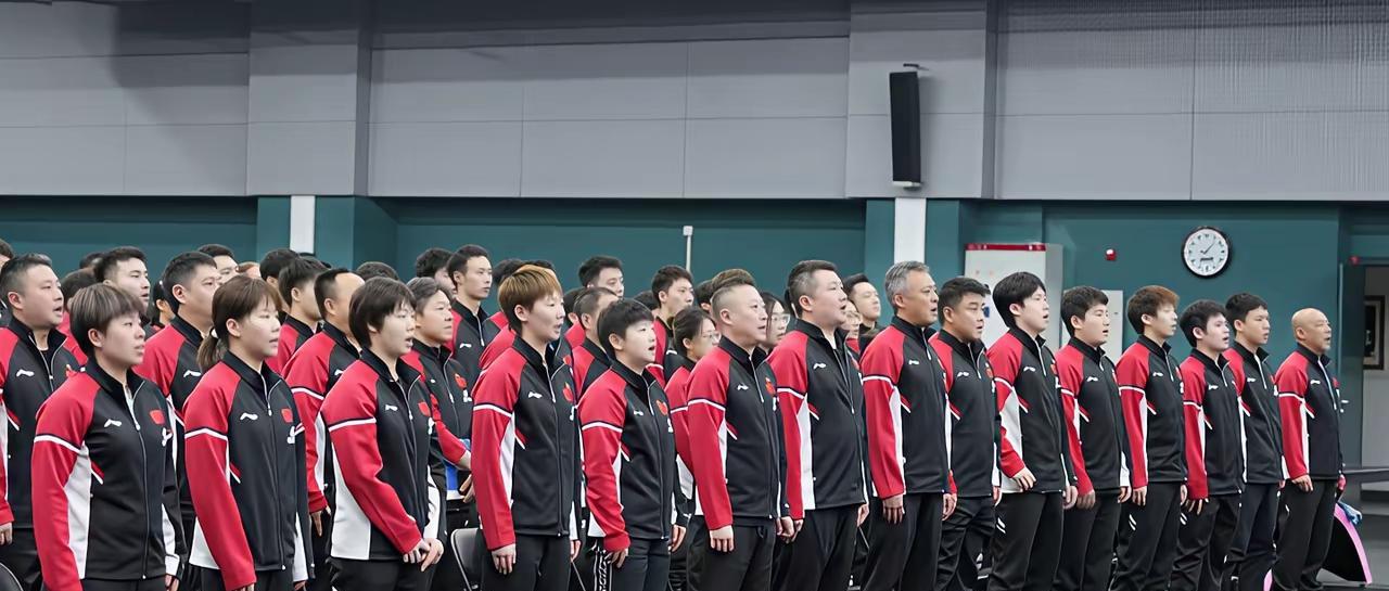 孙颖莎为什么没参加阅兵礼？这是网友在陈梦受邀参观阅兵礼的话题下的留言。
陈梦和马