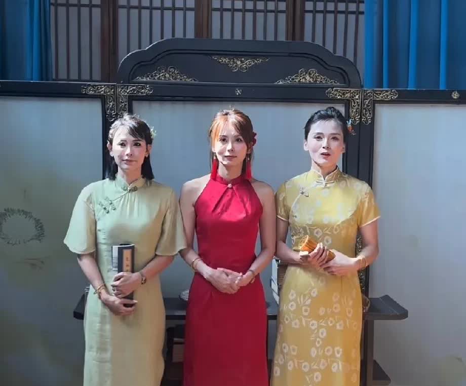 瑾汐三姐妹给高三学子送祝福了！

大哈不愧是大姐，口才了得，说的最好
二哈