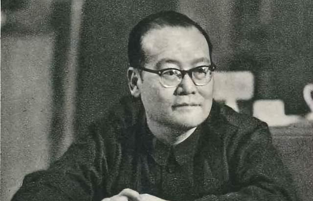 地委书记纪登奎，迅速进京任职，创造了升迁神话。  这在20世纪70年代动荡不安的