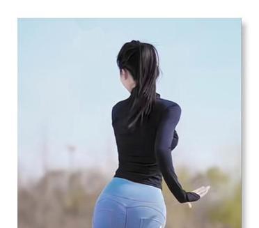 捕捉转身的瞬间，优雅尽展无遗。