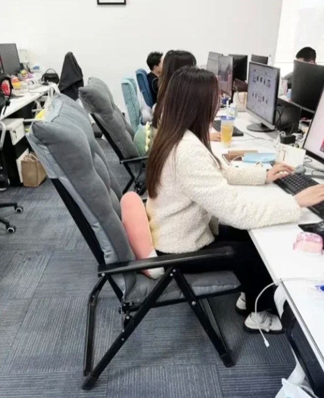 遇到这种事该怎么办
同事怀孕了，想要减少工作时间，每天工作4小时，其他时间在家休
