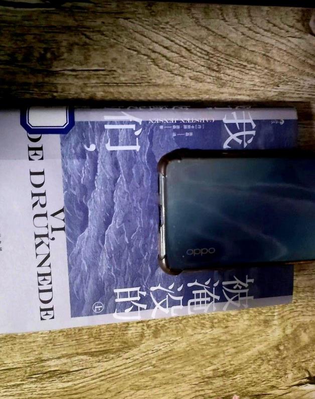 这些年用了很多个手机，发现一个规律，买1000元的手机只能用一年，一年一到，各种