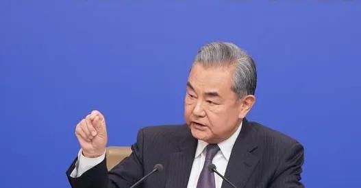 王毅警告以色列，袭击伊朗不可接受！
以色列偷袭伊朗后，中国第一个站出来表明立场！