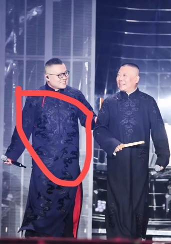 小岳岳啊小岳岳，

咱不行就退圈吧！

不是你相声说得不好，也不是你人缘差，而是