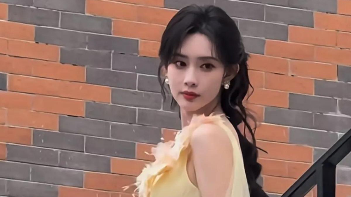 美得一激灵！孟子义惊艳亮相上海，好像迪士尼在逃公主