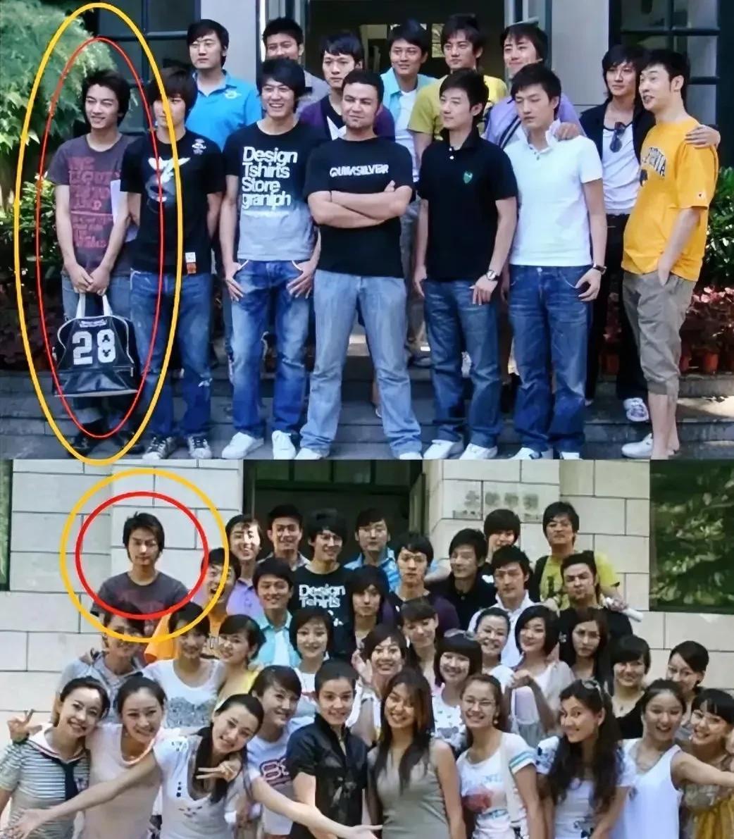 绝绝子，
陈晓高中同学旧照曝光，
青涩模样藏在人群中。
青春气息扑面而来，那些一