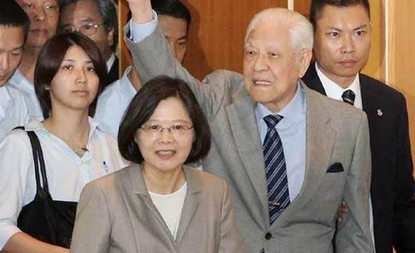 ·其实很多中国人不知道的是：大部分台独不是100%中国人，他们真正力量也不是来自