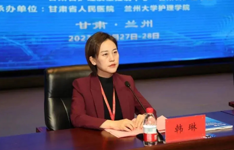 从韩琳获“南丁格尔”奖说说中专学历论。
近日，医疗和教育圈风波不断，中专生获南丁