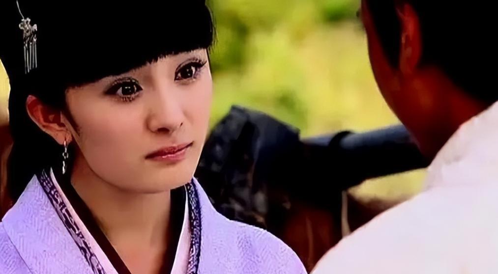 公元前158，程姬把侍女唐儿，带到汉景帝的床上，悄声说：“我来月事不方便，今晚你