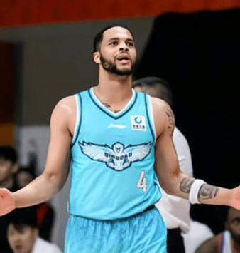 韦瑟斯庞24分13助攻，青岛战胜山东拿下本赛季首次齐鲁德比。CBA常规赛，迎来了