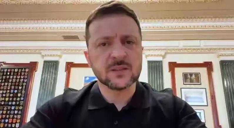 纸总是包不住火的，乌克兰总统泽连斯基这时候已经被他们的议员给揭穿了。他所说的一切